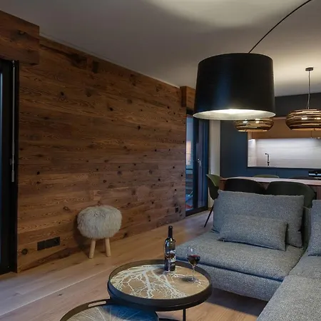 De Marie アパート クラン